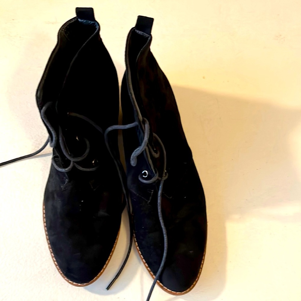 Women’s Ankle Boots, Black, Velvety, Size 8.5, Beast Fashion, Tie, Tan Soles